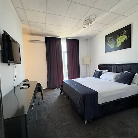 Hotel Daly 3*